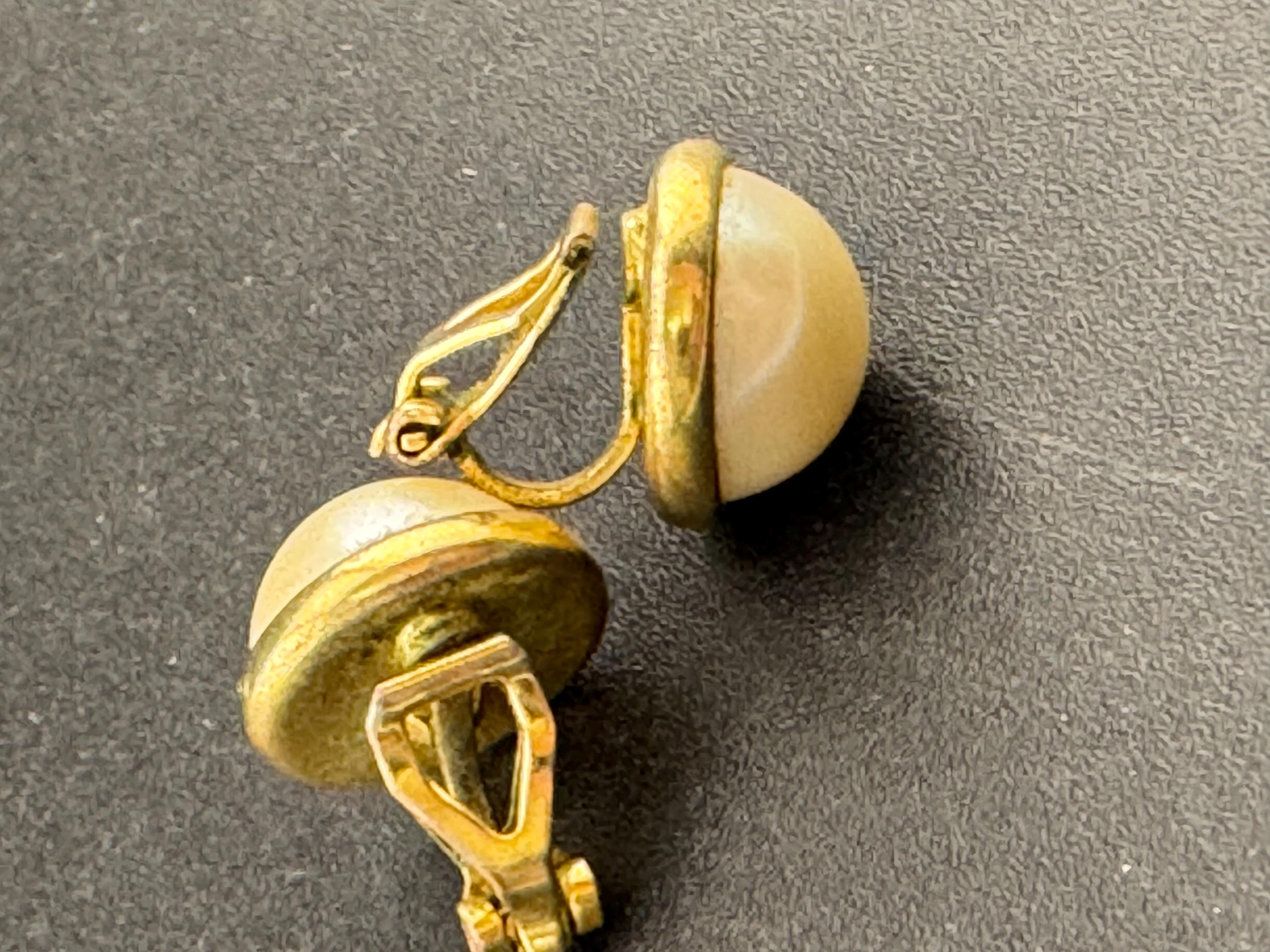Boucles d'orelle clps argent,connecteur chandeler,cabochon verre,motf père-noël. | Charm