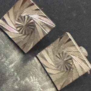 Vintage Brutalist 1960s 1970s modernist chunky men’s gold tone square cufflinks