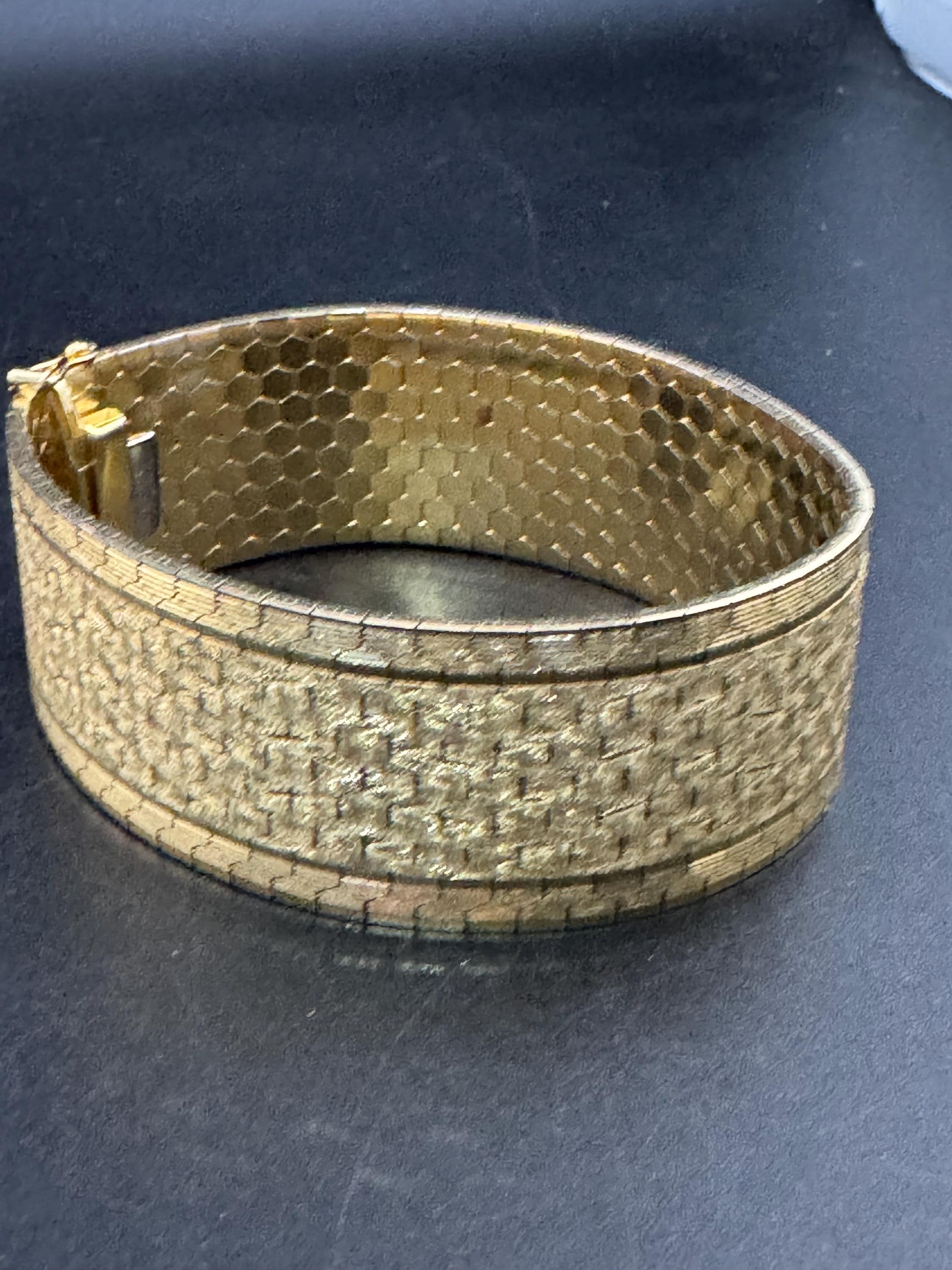 【Special】80-90's Italy Torsade Bracelet Special】80-90's Italy Torsade Bracelet Italian 1980s Golded
