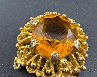 Broche Ancienne Dorée – Pierre Turquoise Ronde Et Cabochons Ambre/citrine – Style Masque De Loup