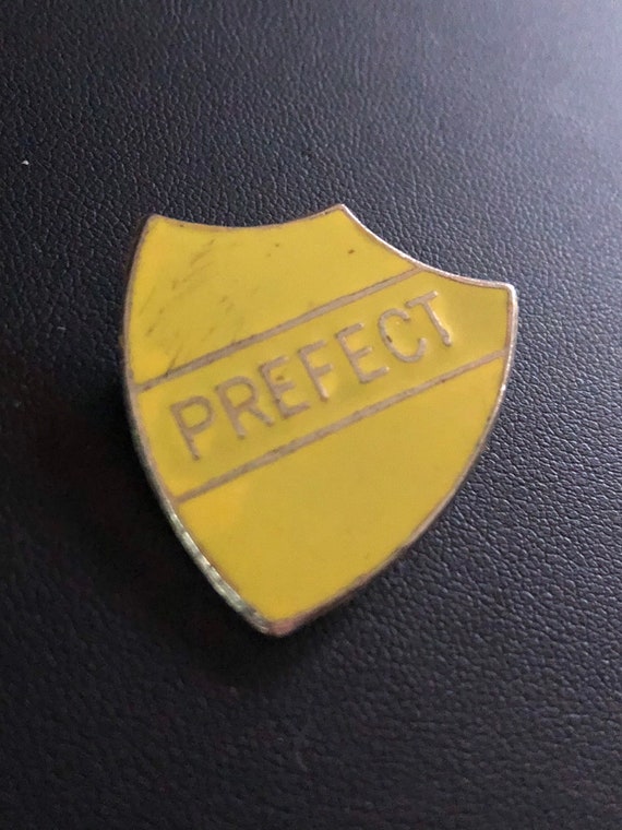 Vintage school shield prefect - Gem
