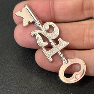 21 Key Old Vintage 21st Birthday Key to the Door Silver Cake Decoration Happy ...