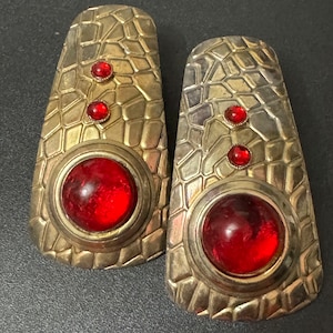 Vintage 1980s Gold tone red cabochon textured oversized pair dangly drop earrings pierced