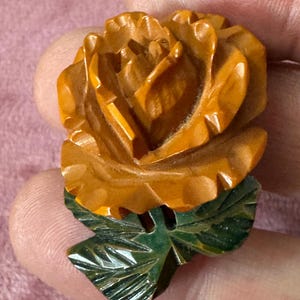 Vintage Bakelite Orange green floral rose brooch early plastic Art Deco