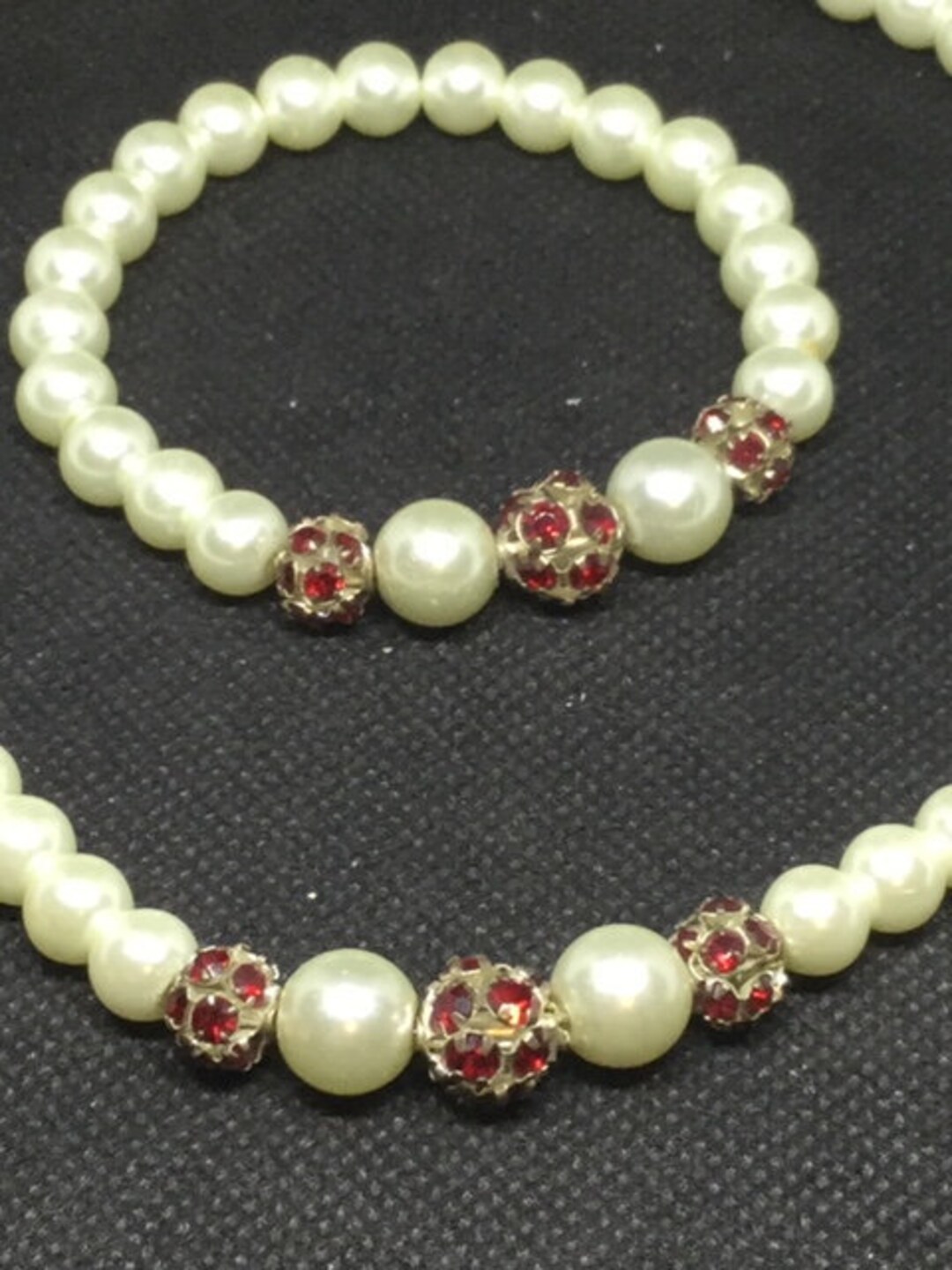 Demi Parure Faux Cream Pearl Necklace & Bracelet Set Ruby Red ...