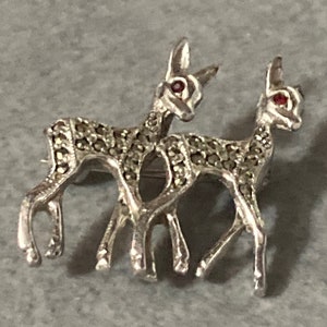 silver Marcasite pair of deer brooch ruby eyes Vintage White metal 4.1gm