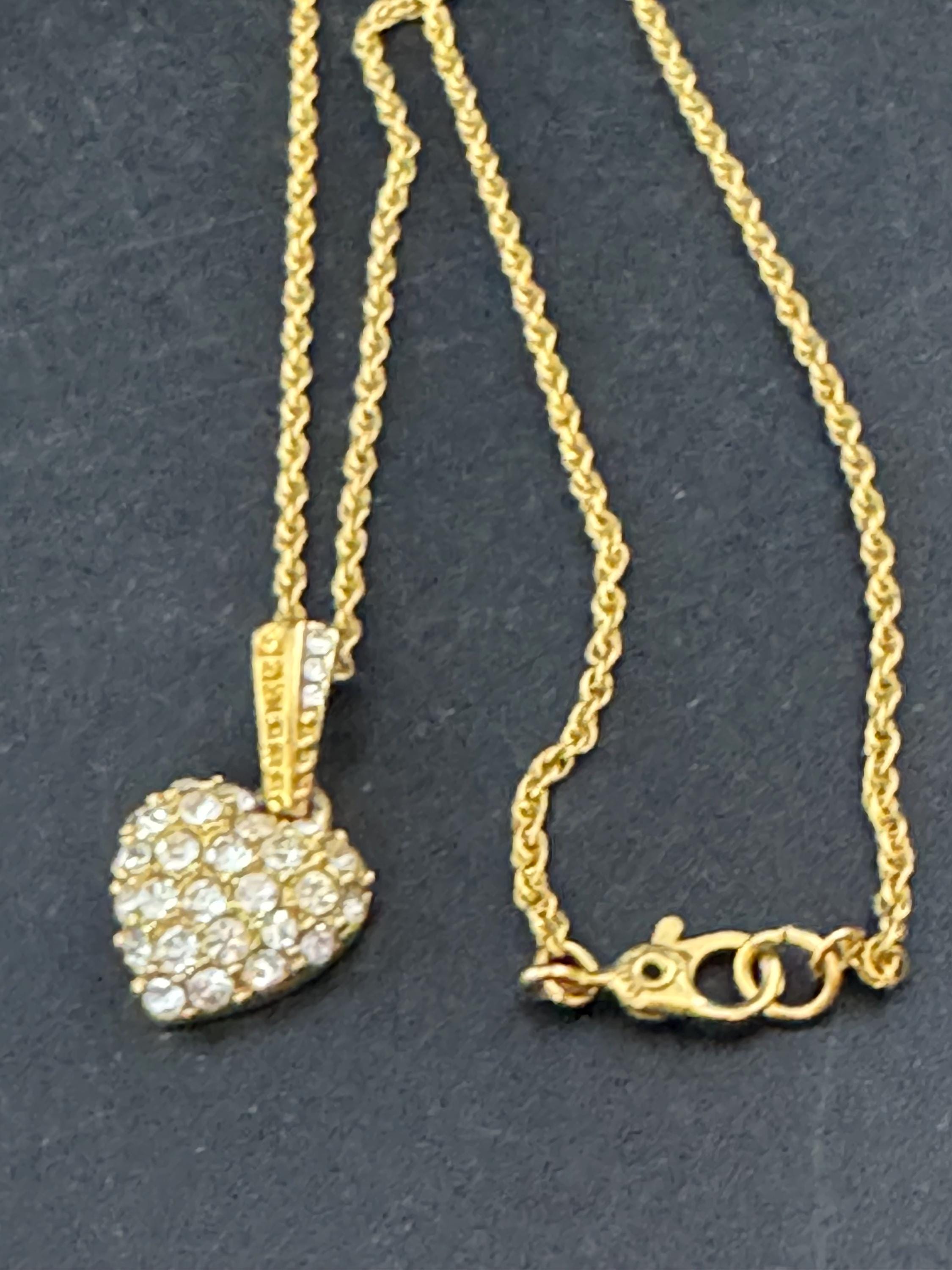 MONET ゴールドハートペンダントネックレス：クリスタルアクセント 