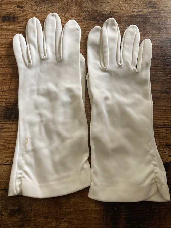 S M size 7 off white cream vintage gloves short l… - image 1