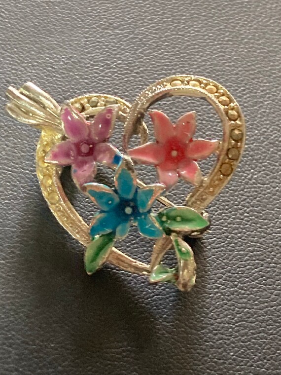 Blue Pink enamel love heart floral Brooch Marcasi… - image 2