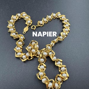 Collar vintage de perlas color crema marfil de una sola hilera de eslabones de cadena, 45 cm, firmado por el diseñador NAPIER