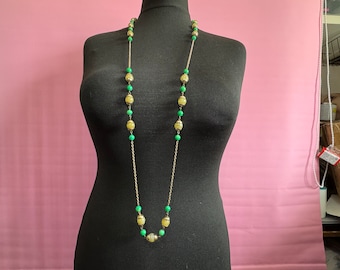 Collier Ancien De Perles En Pierre Verte - Longueur Environ 60 Cm - Occasion
