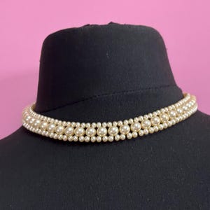 Vintage woven cream glass faux pearl wide choker necklace cabochon clasp 47cm plus stretch