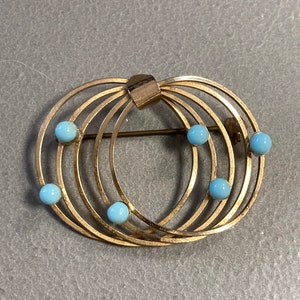 vintage mid century gold tone turquoise beaded abstract swirl brooch 4.5cm