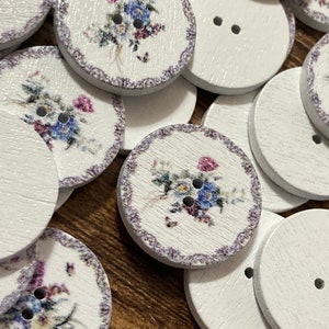 Confezione da 50 bottoni rotondi in legno con rose rosa floreali vintage da 20 mm