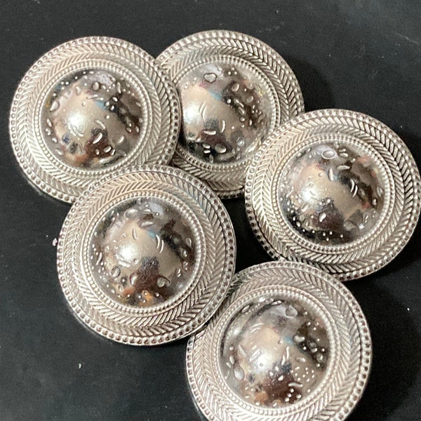 5 x 25mm antiqued silver tone round beaten textured coat buttons