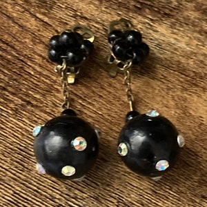 Antique art deco black diamanté ball dangly chain link clip on earrings
