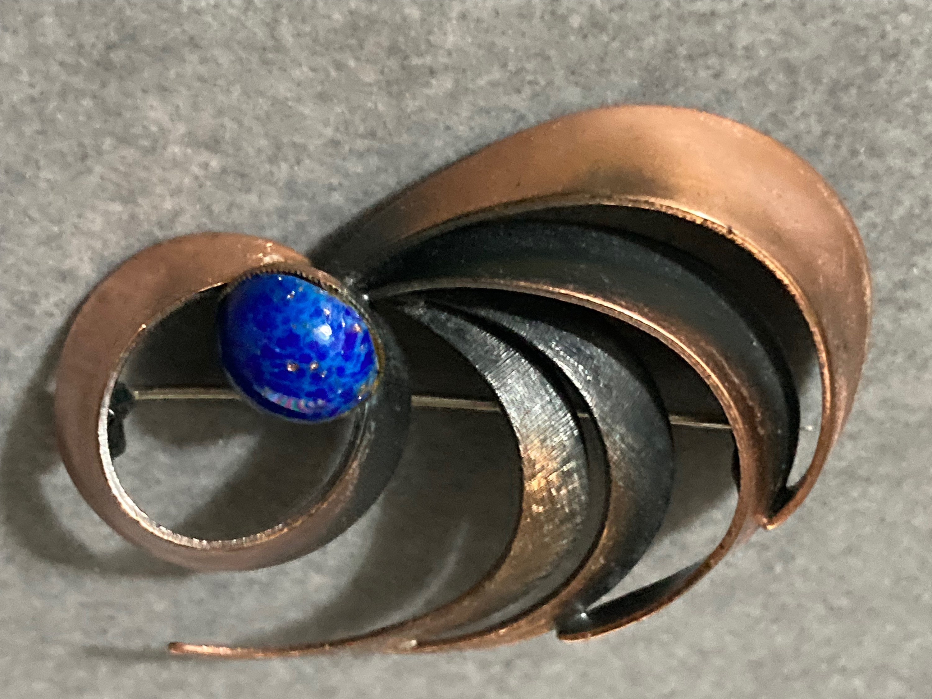 Lapis lazuli brooch online