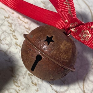 3 Rusty Brass Jingle Bells: 3.5cm Christmas Craft Bells