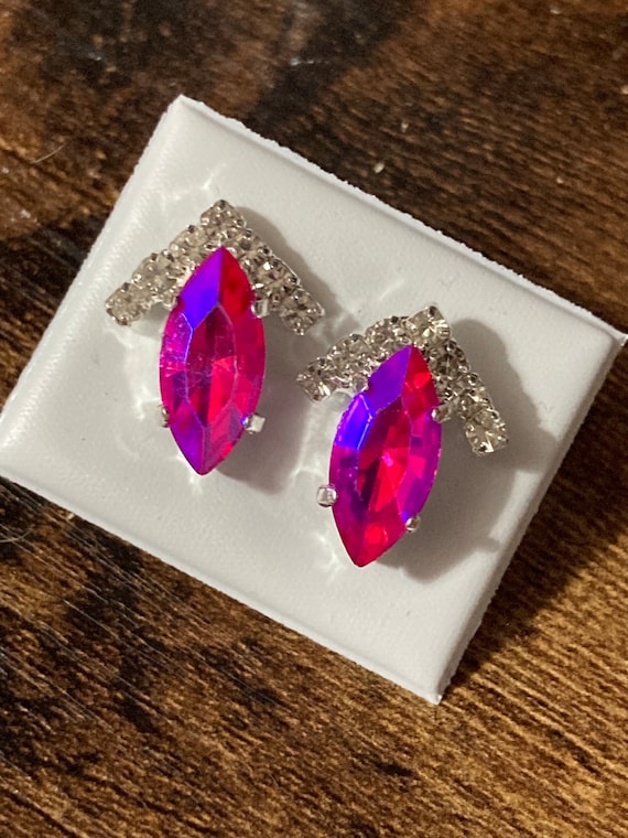 Boucles D'oreilles Rose Argent Avec Grosses Perles Claires – Création Artisanale – Neuf Avec étiquettes