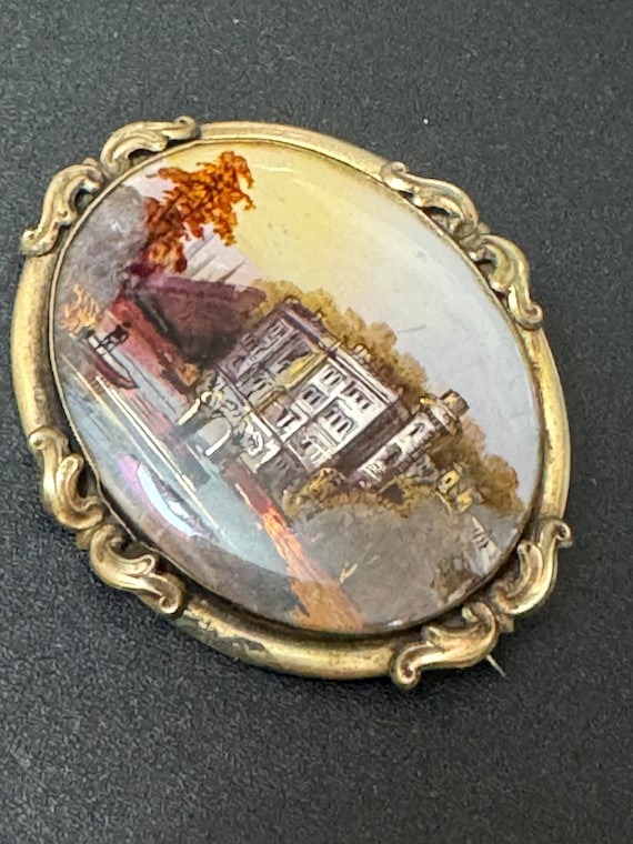 Broche Ovale Métal Doré Avec Photo - Occasion, Vintage - Pour Customiser Vêtements Ou Sacs