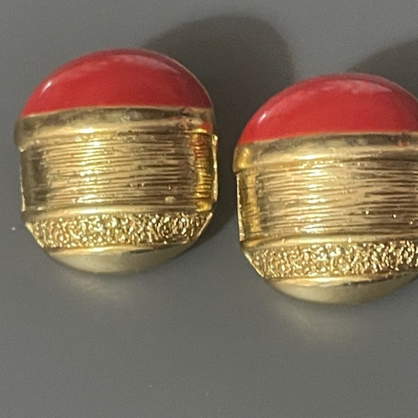 Signed orena Paris gold tone bright red enamel textured clip on earrings