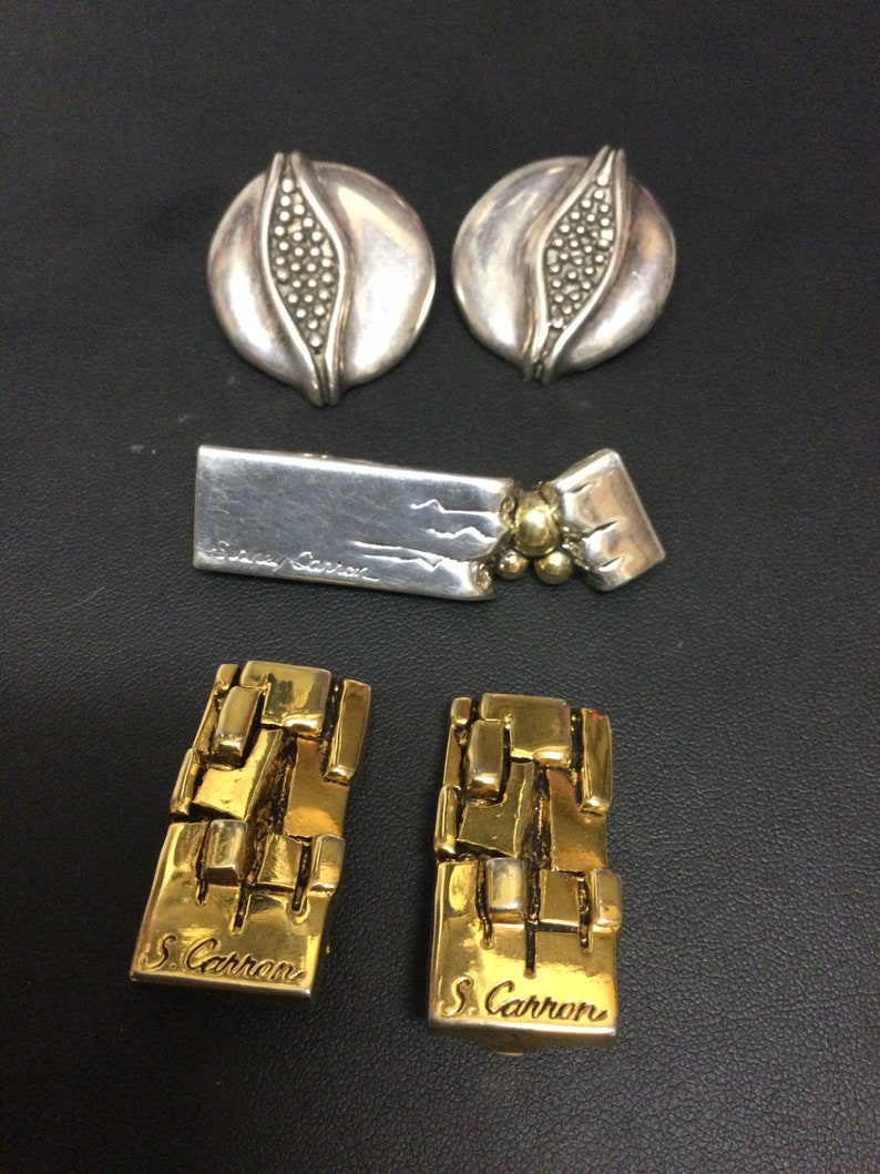 Signed SIDNEY CARRON Paris French designer vintage retro large gold tone modernist minimal square iconic large oversized clip on earrings