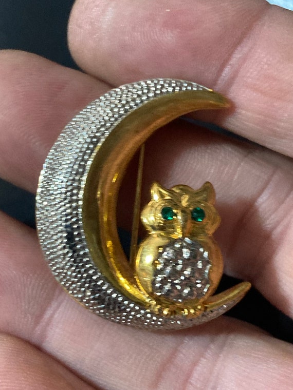 Retro owl on a crescent moon diamanté crystal bro… - image 2