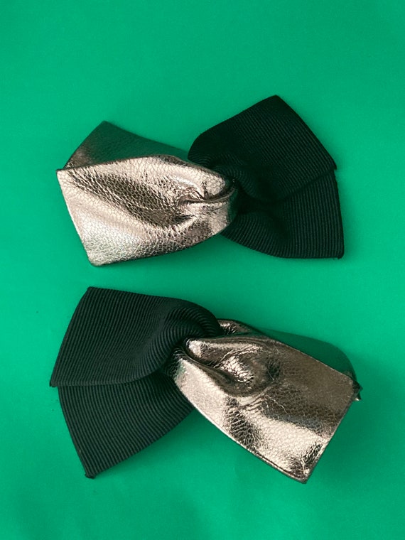 grosgrain high quality pair of BOW shoe clips gol… - image 2