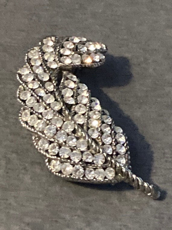 Chanel Broche Cristal Et Verre Pailleté