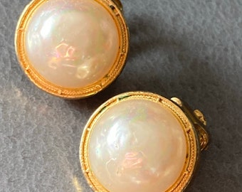 gold tone small clip on Stud earrings faux cream pearl cabochon