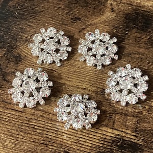 25mm Set of 5 round diamanté rhinestone buttons snowflake