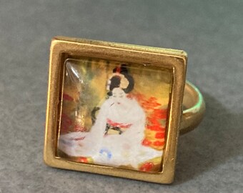 Gold Tone Geisha Girl Ring: Square Glass Cabochon, Adjustable Size