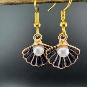 Black enamel oyster shell pearl gold tone small drop earrings