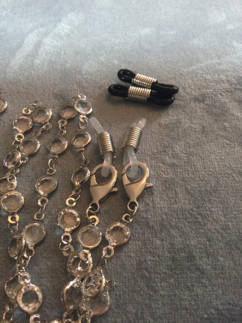 Never lose your glasses sunglasses chain silver tone rivi\u00e8re bezel set clear crystal diamant\u00e9 Vintage retro style lanyard necklace chain