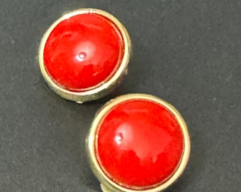 Vintage plastic 2cm gold tone and red round dome cabochon button stud clip on earrings lightweight