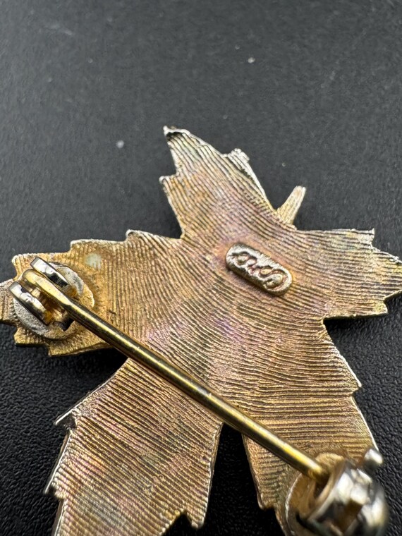 Signed Coro silver maple leaf brooch , Canadian 3… - image 2