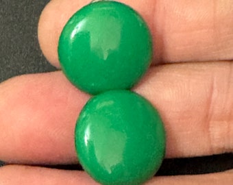 Vintage Funky plastic Pea green small domed round button Clip On Earrings