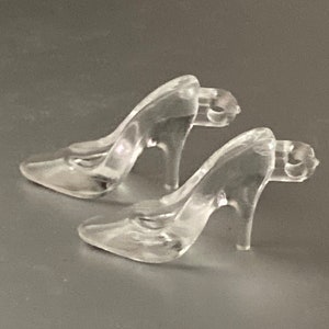 Black heels with clear plastic 2025