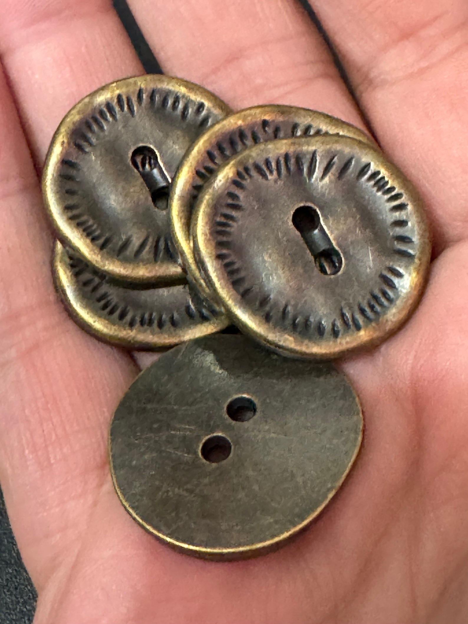 5 X 25mm Antiqued Bronze Tone Round Irregular Textured Coat Buttons ...