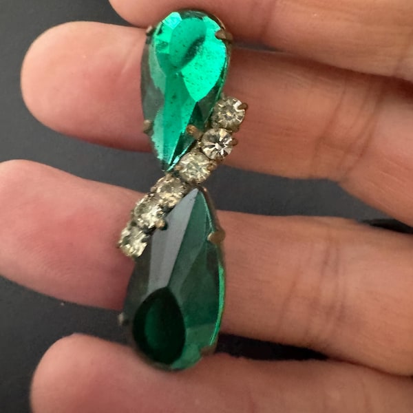 emerald green open back Brooch: foil backed rhinestones art deco period