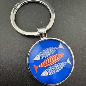 nautical fish silver keyring, blue and orange fishes in a glass cabochon