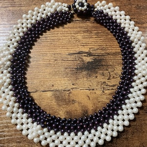 Navy Blue and White faux pearl choker 1950s 45cm