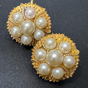 Signed high end vintage faux cream pearl gold tone round clip on Stud earrings