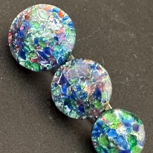 1 x Cabochão triplo de vidro com brilho arco-íris Art Déco, presilha para vestido única assinada pela República Tcheca, roupas antigas dos anos 1920, 1930 e 1940