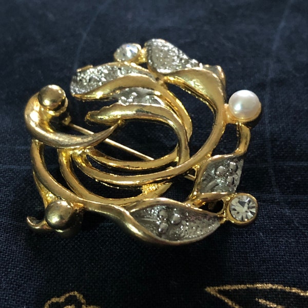 Signed MOVITEX floral diamanté rhinestone Pearl Brooch Vintage gold tone