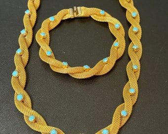 Pulsera de collar de gargantilla de malla retorcida en tono dorado vintage de la década de 1960 con piedras de pasta de vidrio turquesa cuello adj a pulsera de 41 cm de largo 20 cm