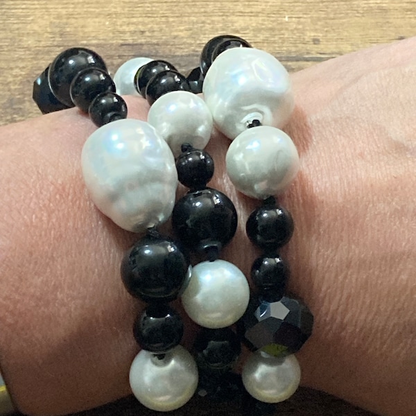 Signed JAEGER chunky monochrome faux pearl and glass triple beaded bracelet