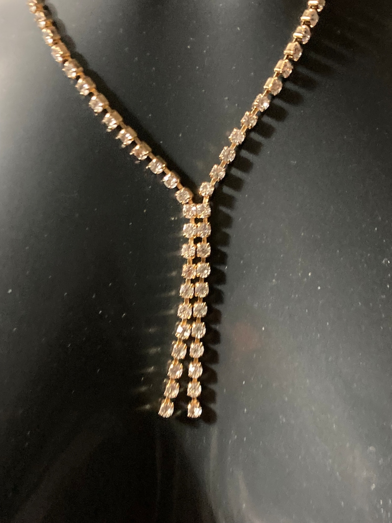 true Vintage pristine 1970s clear diamanté rhinestone gold plated lariat negligee drop necklace old shop stock image 8