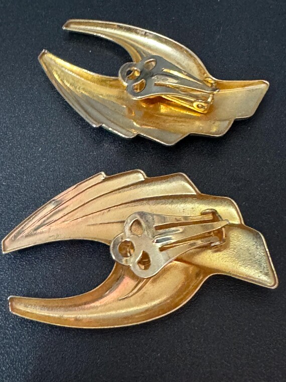 Curated visual reference: Picture Idea: Vintage 4Cm Art Deco Winged Style Gold Tone Clip On