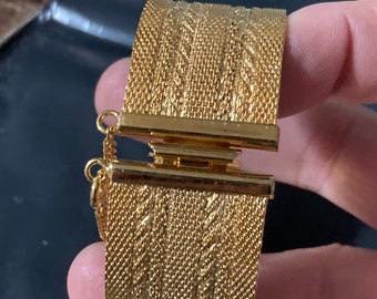 True Vintage pristine gold plated wide mesh flat link bangle bracelet 19 x 2.5cm old shop stock